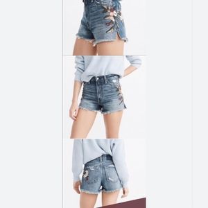 3 pair's shorts size w 25 for 45$